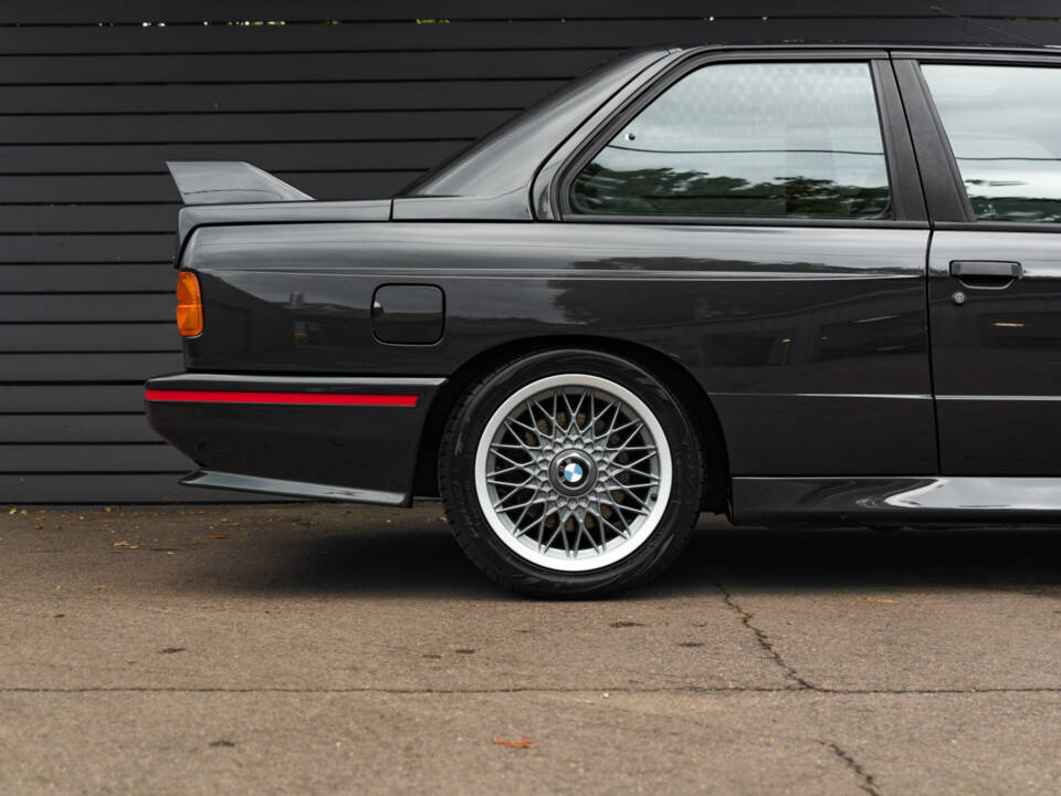 Image 9/57 of BMW M3 (1988)