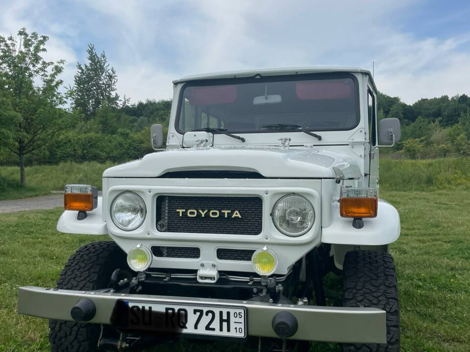 Immagine 3/27 di Toyota Land Cruiser FJ 40 (1982)