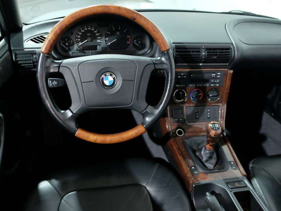 Image 8/30 of BMW Z3 1.8 (1997)