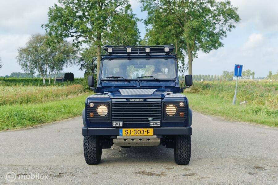 Image 6/39 de Land Rover Defender 90 (1997)