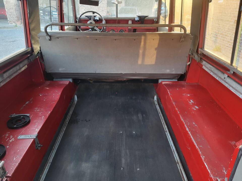 Image 24/52 de Land Rover 109 (1962)