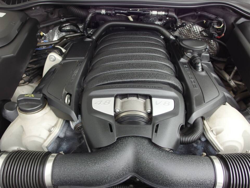Bild 94/99 von Porsche Cayenne S (2010)