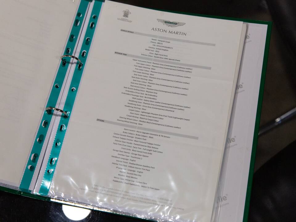 Image 27/80 of Aston Martin Vanquish (2013)