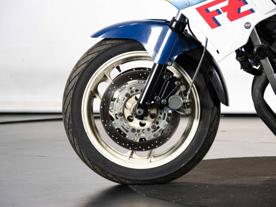 Bild 12/50 von Yamaha FZ 750 (1986)