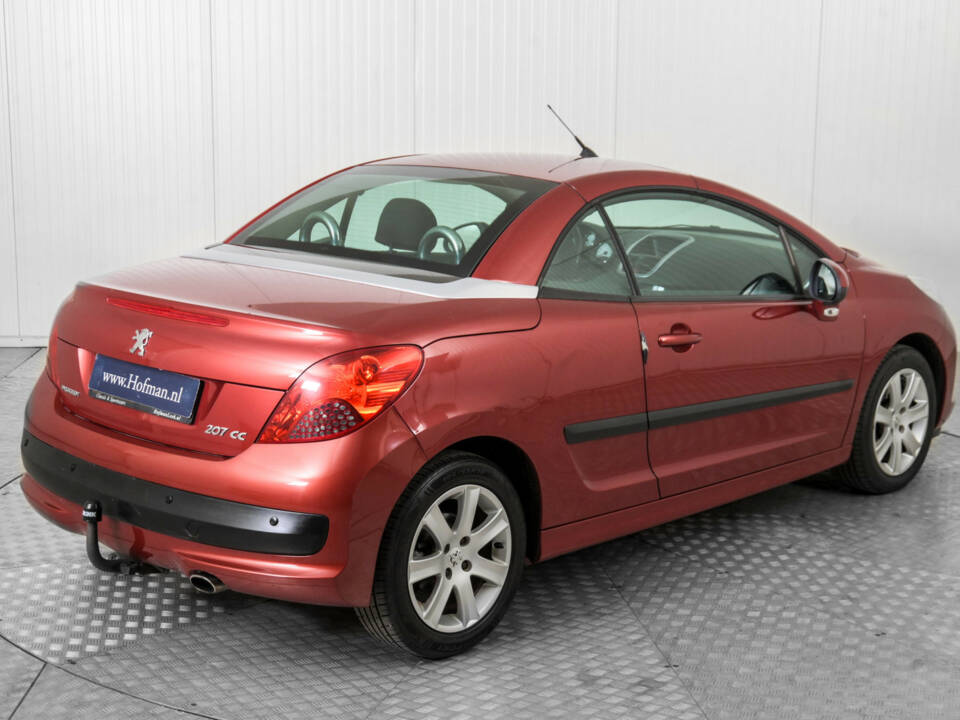 Imagen 50/50 de Peugeot 207 CC 1.6 VTi (2008)