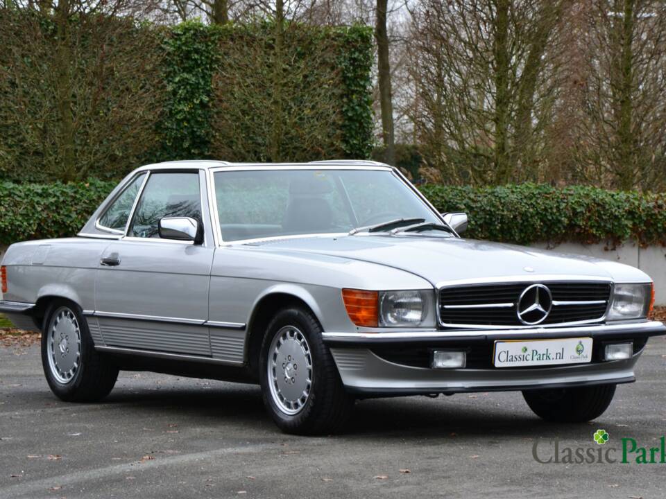 Image 31/50 of Mercedes-Benz 300 SL (1986)
