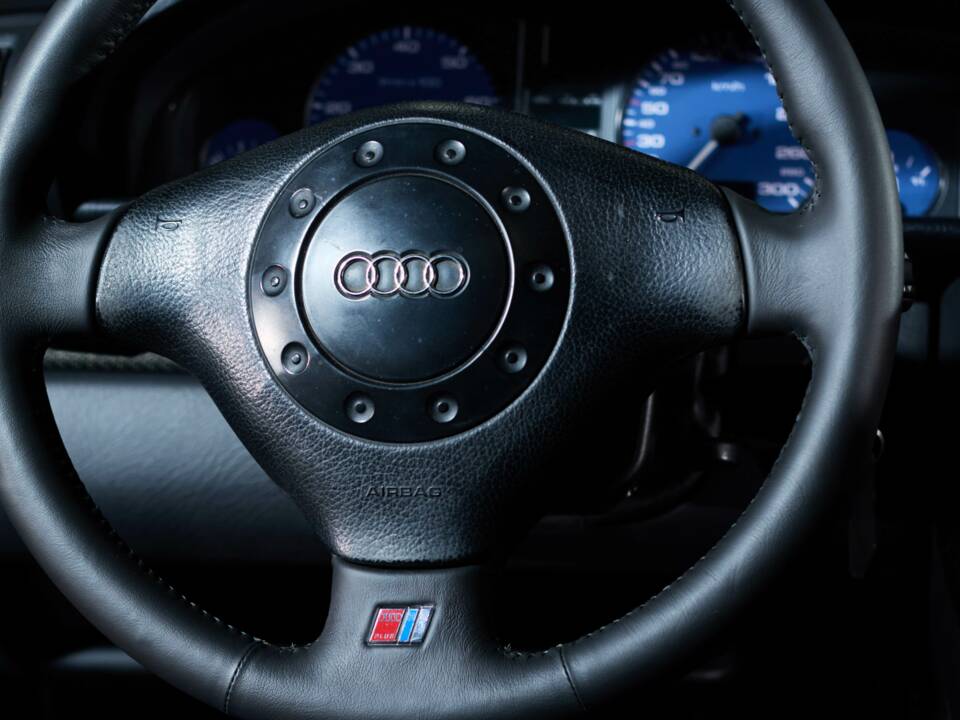 Image 46/113 of Audi S6 Plus Avant (1996)