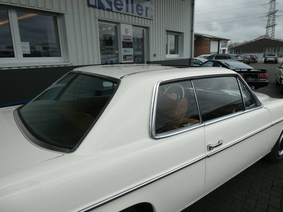 Image 20/20 of Mercedes-Benz 220 D (1972)