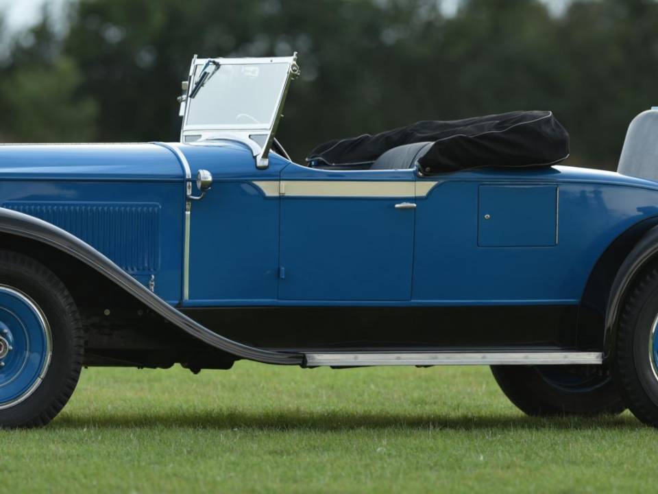 Image 26/50 of Packard 5-33 Runabout (1928)