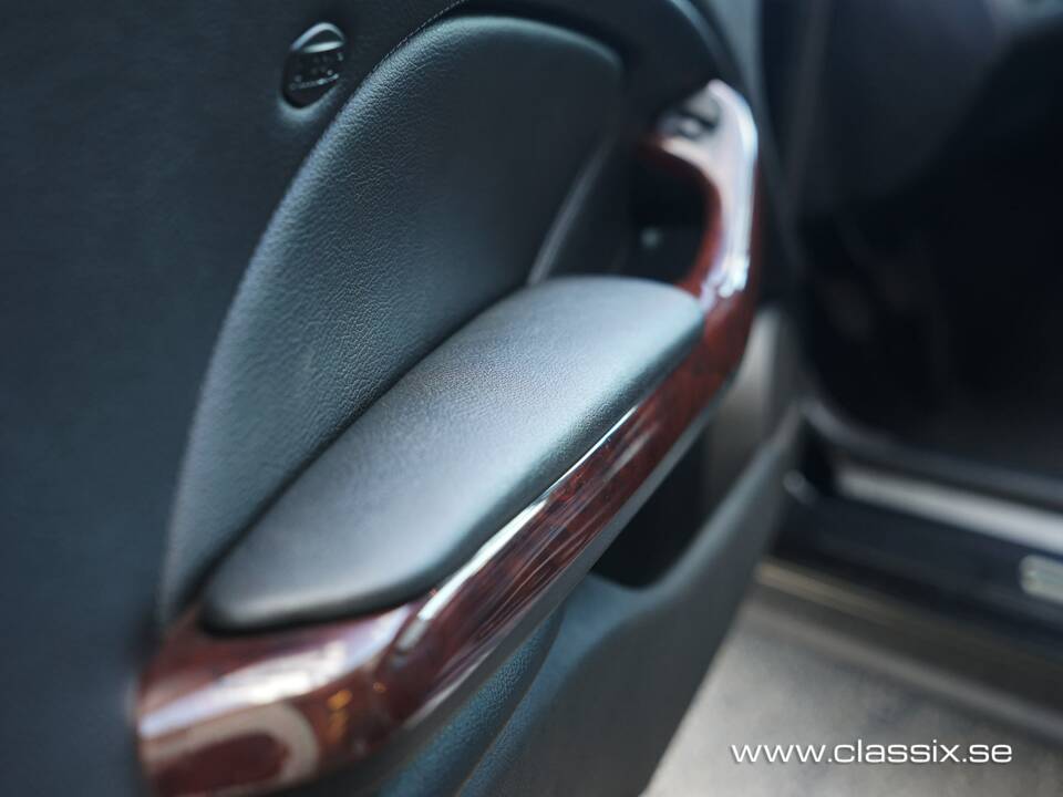 Image 18/30 of ALPINA B3 S (2003)