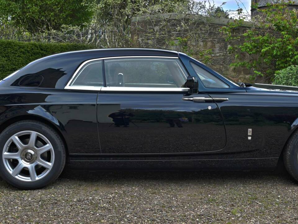 Immagine 7/50 di Rolls-Royce Phantom Coupé (2010)