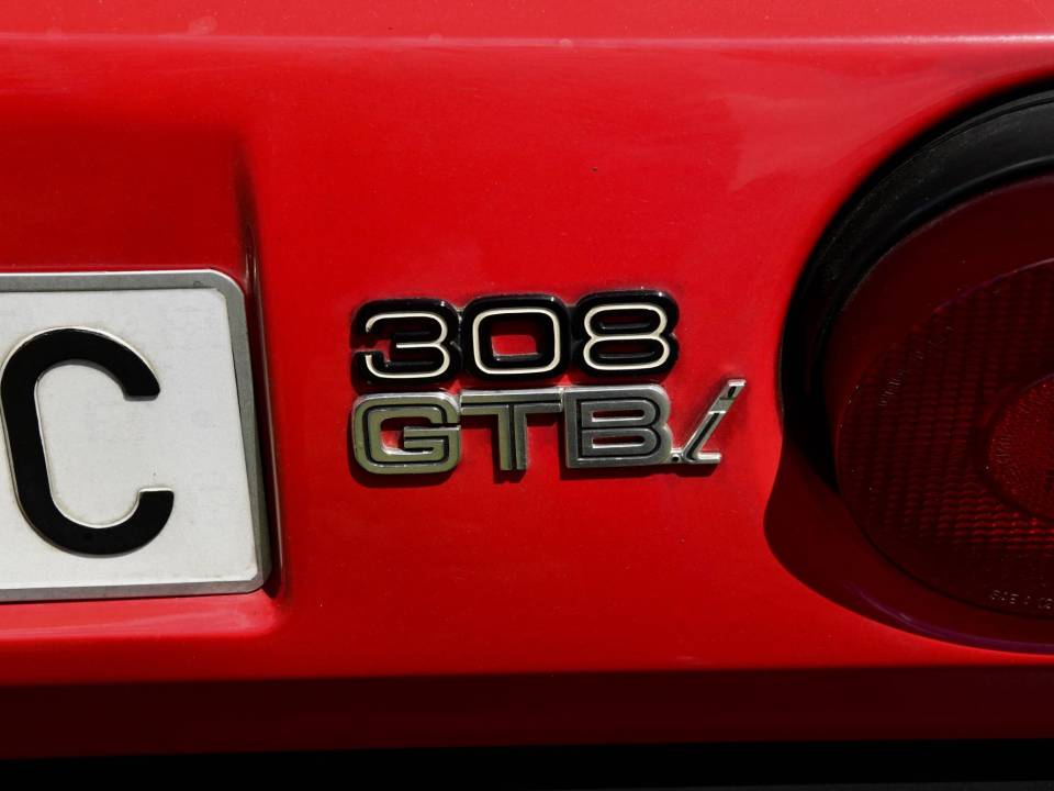 Bild 27/45 von Ferrari 308 GTBi (1981)