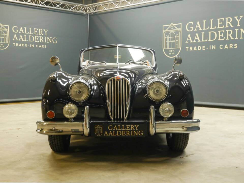 Image 35/50 of Jaguar XK 140 DHC (1955)