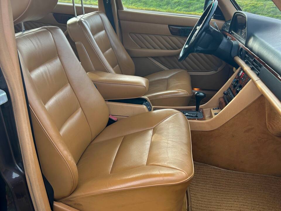 Bild 10/28 von Mercedes-Benz 500 SE (1990)