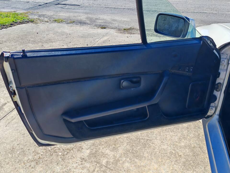 Immagine 38/49 di Porsche 944 S2 (1991)