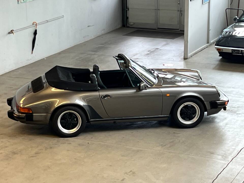 Image 55/71 de Porsche 911 SC 3.0 (1983)