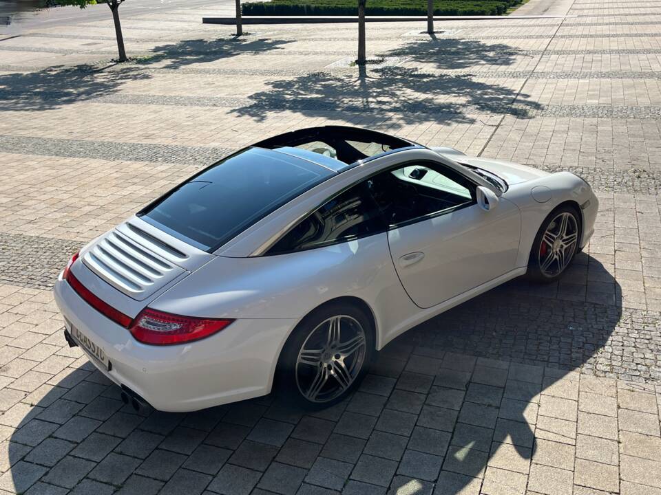 Afbeelding 8/57 van Porsche 911 Targa 4S (2010)