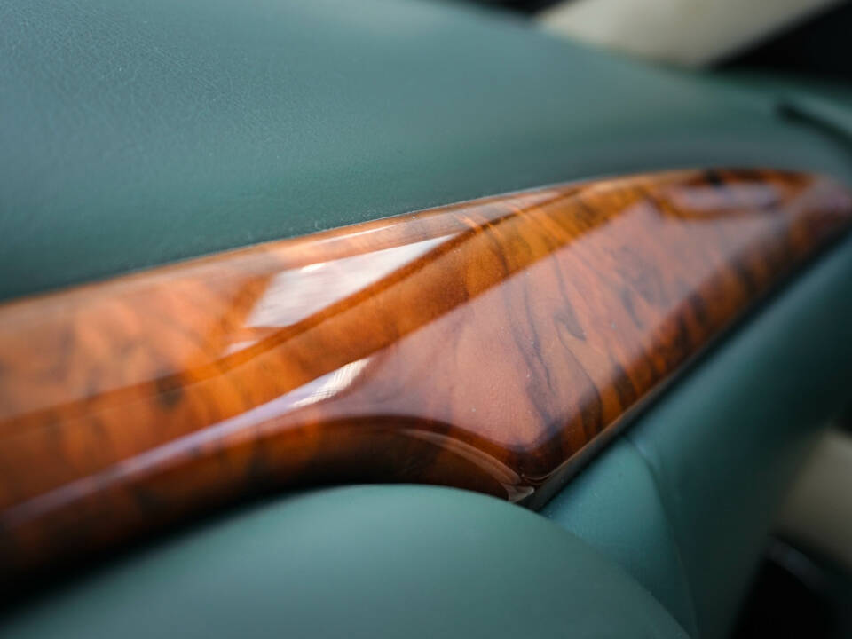 Image 20/40 of Aston Martin DB 7 Vantage (2000)