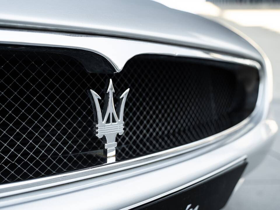 Bild 18/48 von Maserati 4200 (2004)