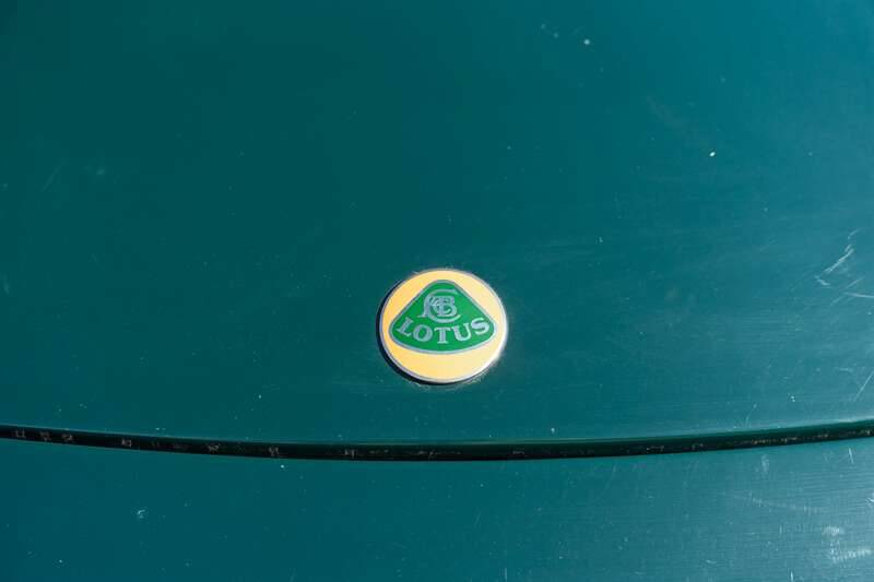 Image 42/50 of Lotus Elan (1991)