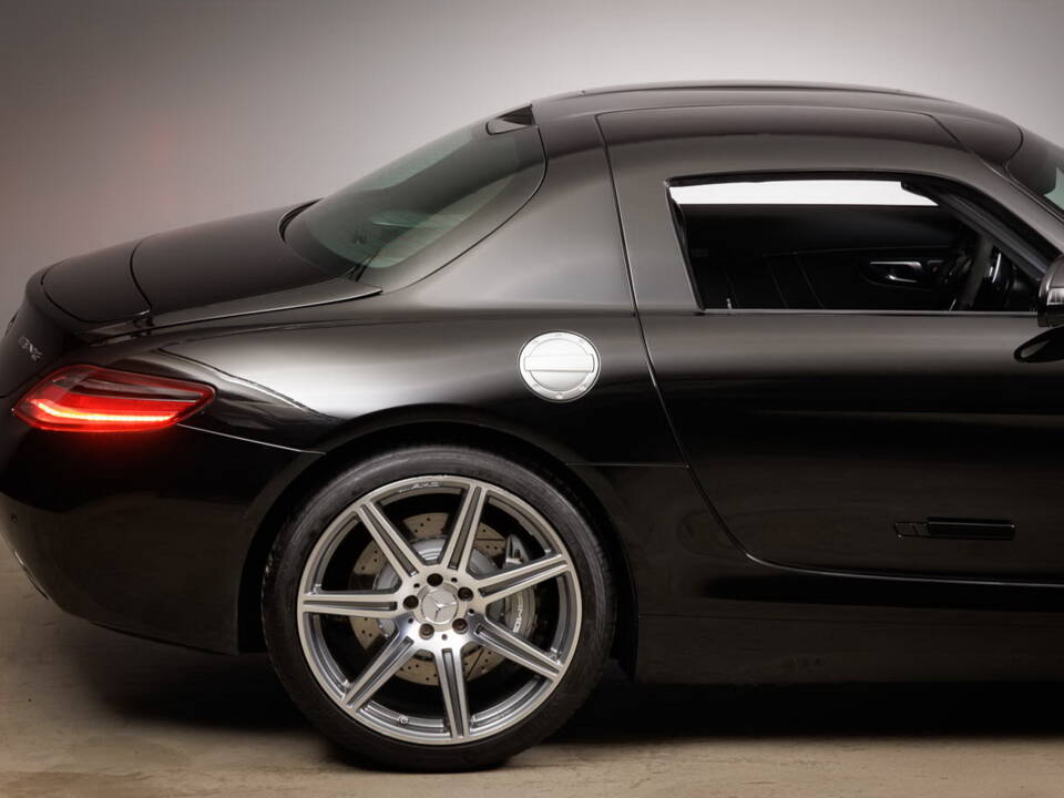 Bild 16/34 von Mercedes-Benz SLS AMG (2013)