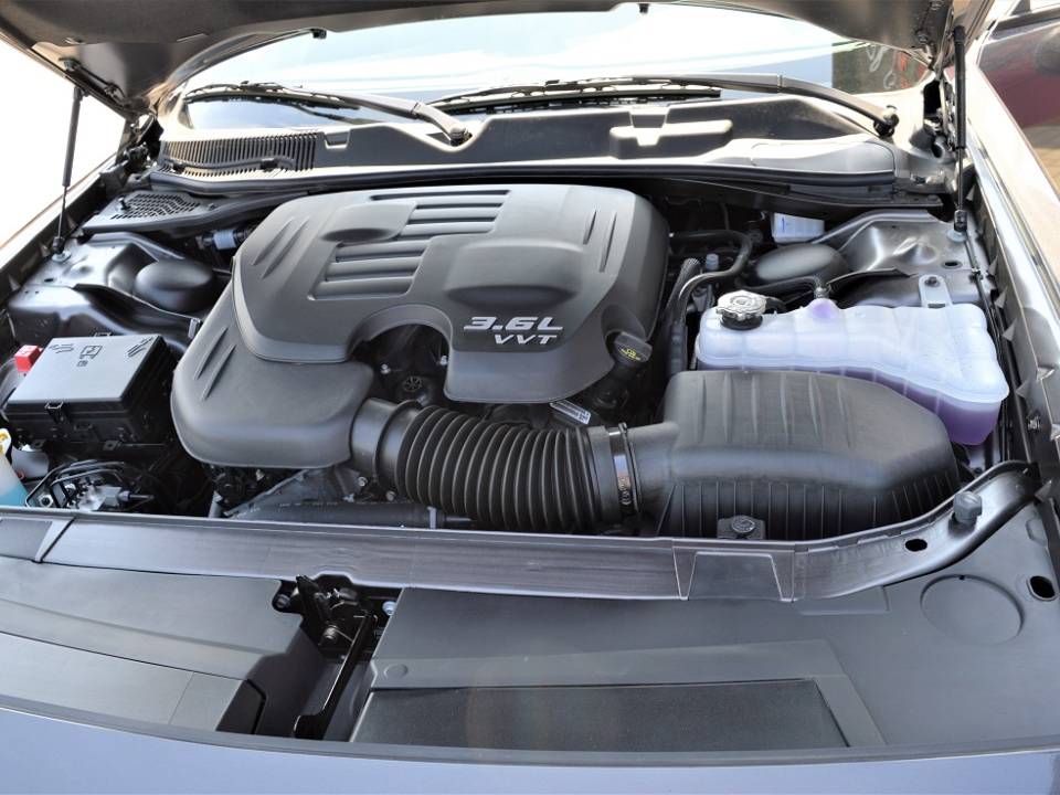 Image 32/35 de Dodge Challenger SXT (2019)