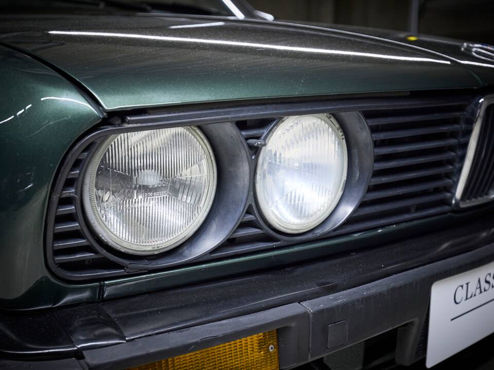 Image 42/90 of BMW 325i (1987)