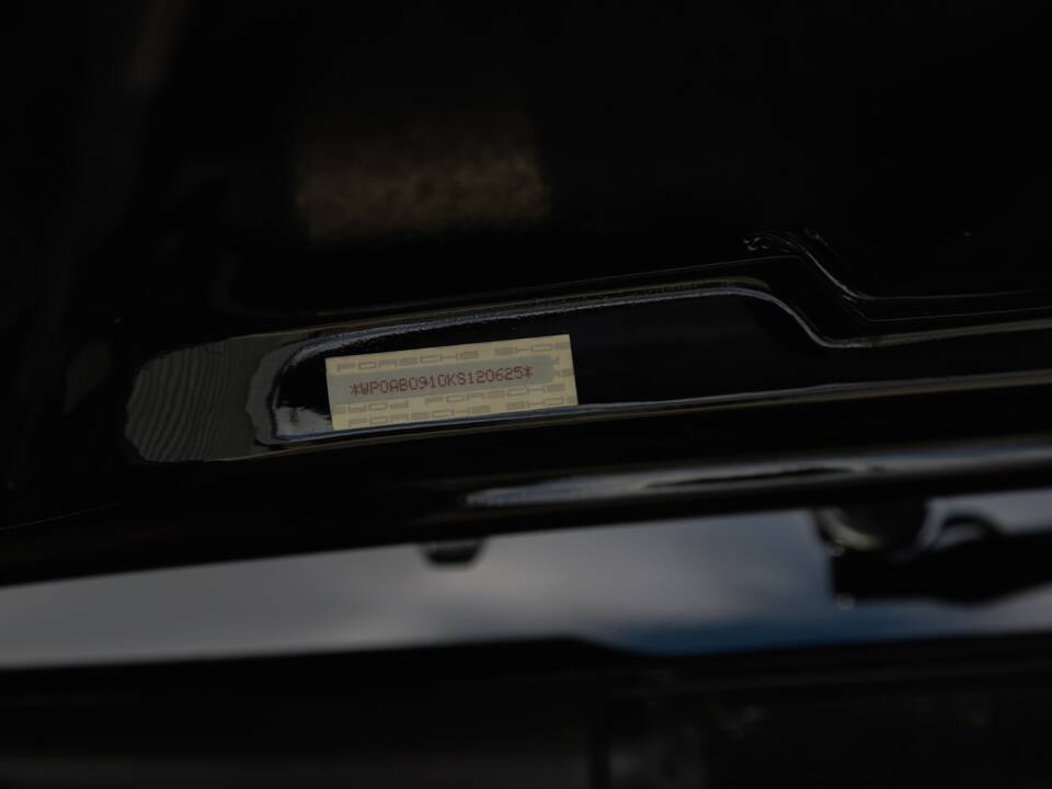 Image 35/108 de Porsche 911 Carrera 3.2 (1989)