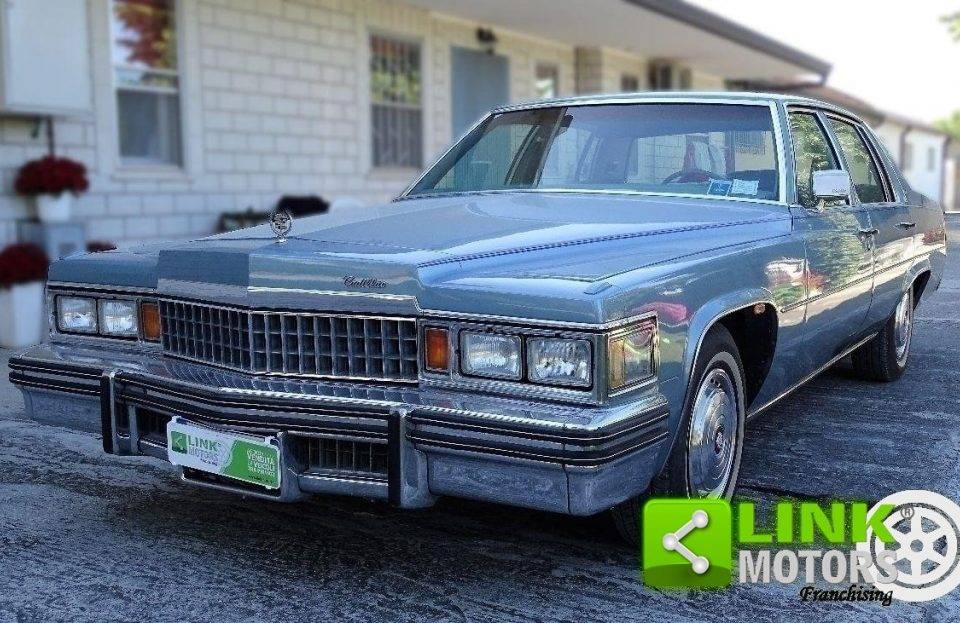 Image 1/10 of Cadillac DeVille (1978)