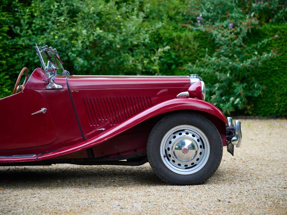 Image 16/50 of MG TD (1953)