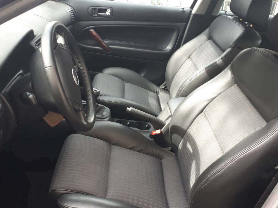 Afbeelding 8/19 van Volkswagen Passat 2.0 (2003)