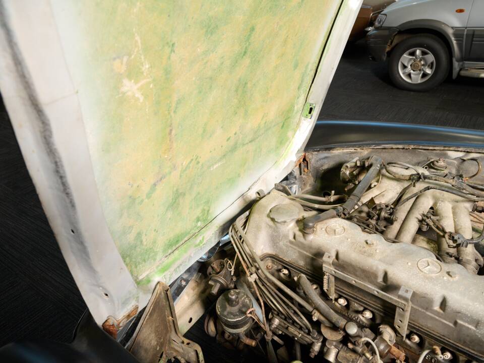 Image 40/47 of Mercedes-Benz 250 SL (1967)