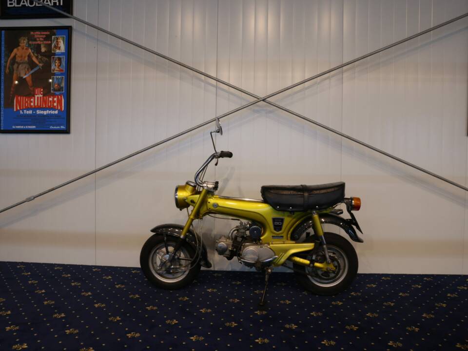 Image 16/25 of Honda ST 50 Dax (1900)