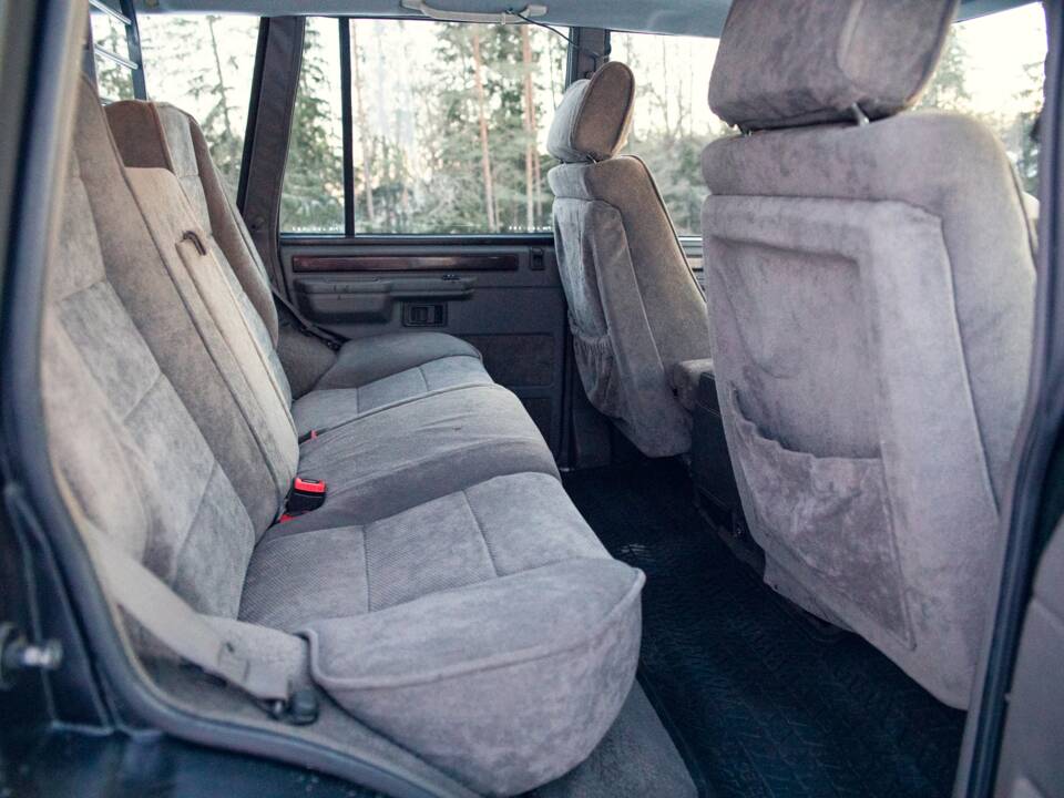Obraz 30/39 pojazdu Land Rover Range Rover Classic Vogue SEi (1993)