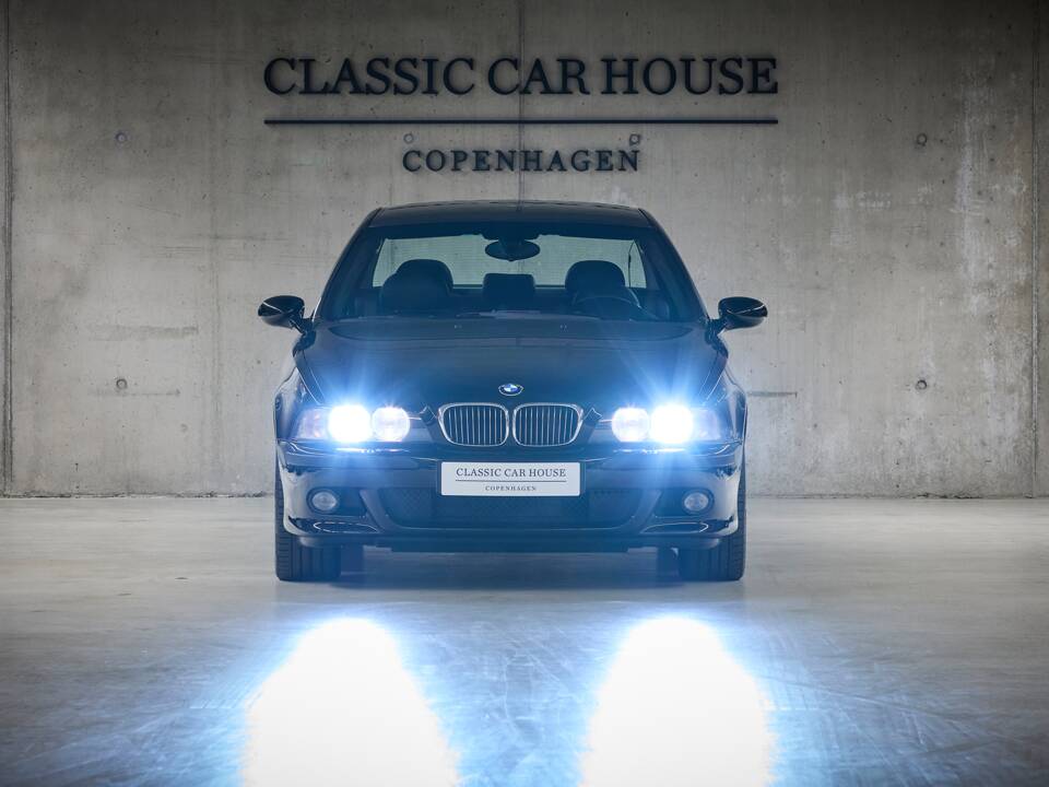 Image 3/99 of BMW M5 (2000)