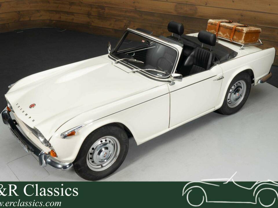 Image 1/19 of Triumph TR 4A (1966)