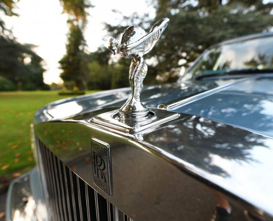 Image 34/50 de Rolls-Royce Silver Spur III (1995)