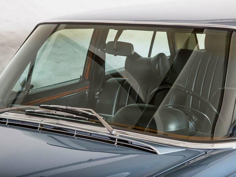 Afbeelding 6/36 van Mercedes-Benz 300 SEL 6.3 (1970)
