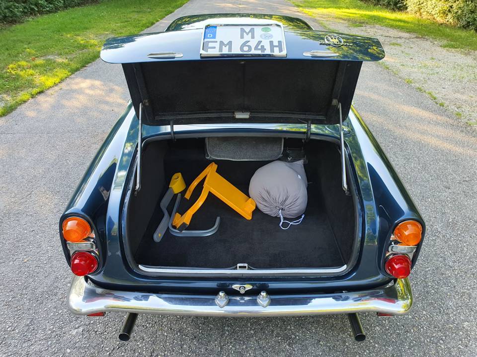 Image 39/58 of Maserati 3500 GTI Touring (1963)