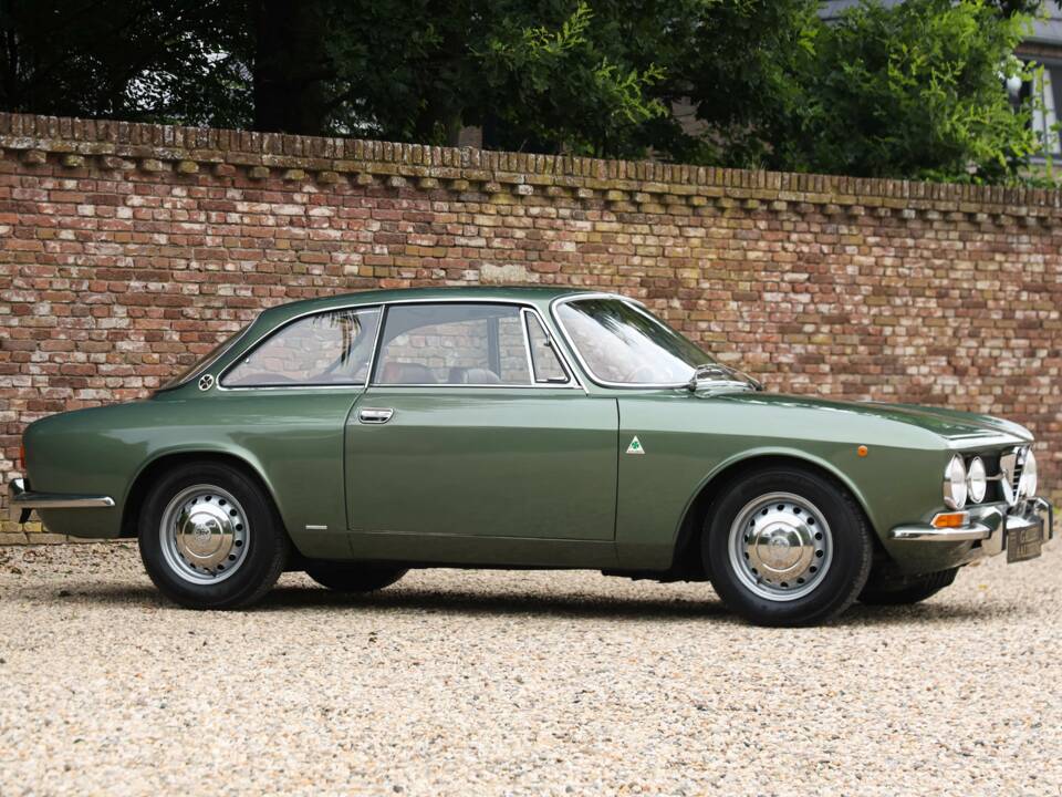 Bild 19/50 von Alfa Romeo 1750 GT Veloce (1971)