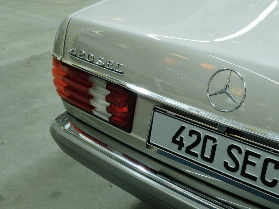 Image 14/50 of Mercedes-Benz 420 SEC (1989)