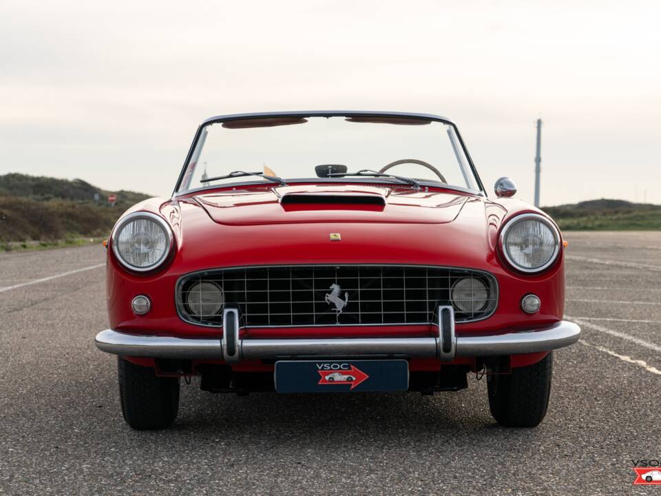 Image 4/38 of Ferrari 250 GT Cabriolet Pininfarina (1961)