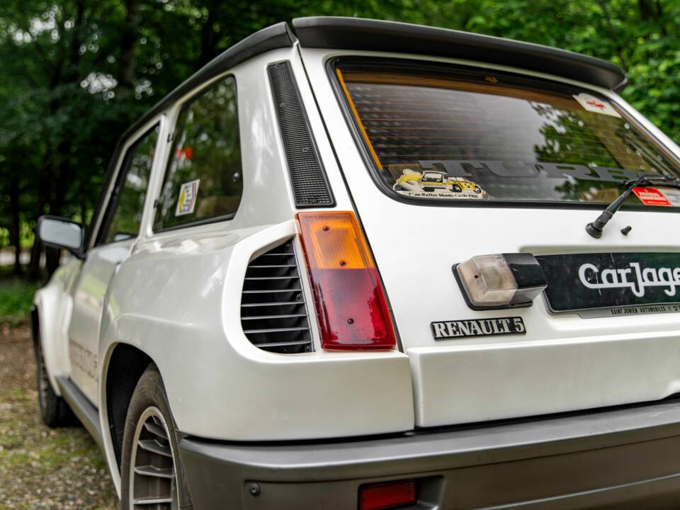 Image 17/49 of Renault R 5 Turbo 2 (1984)