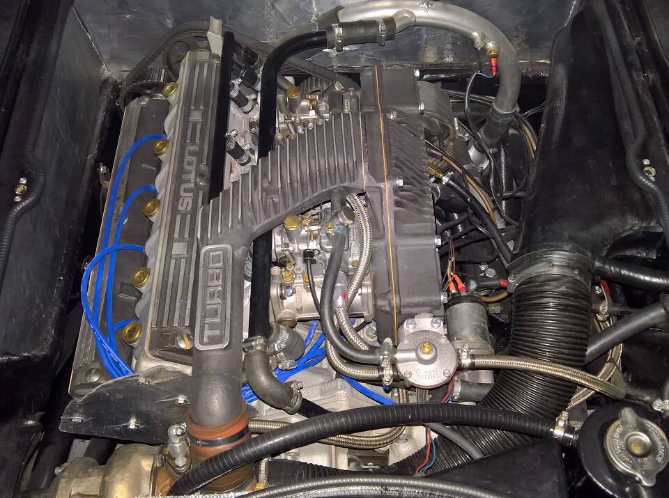 Image 128/140 of Lotus Esprit Turbo (1981)