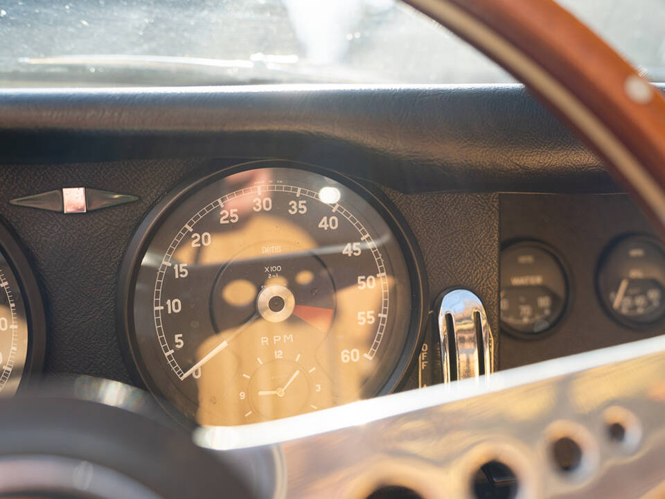 Image 39/54 of Jaguar E-Type 4.2 (1965)