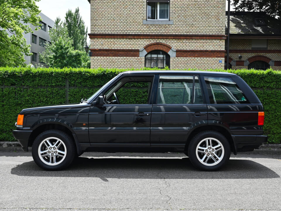 Image 2/25 of Land Rover Range Rover 4.6 HSE (1997)