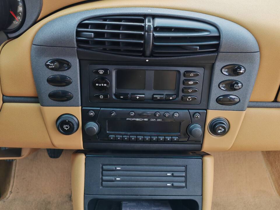 Bild 32/48 von Porsche 911 Carrera (1999)