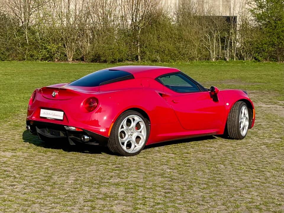 Image 16/18 of Alfa Romeo 4C (2015)