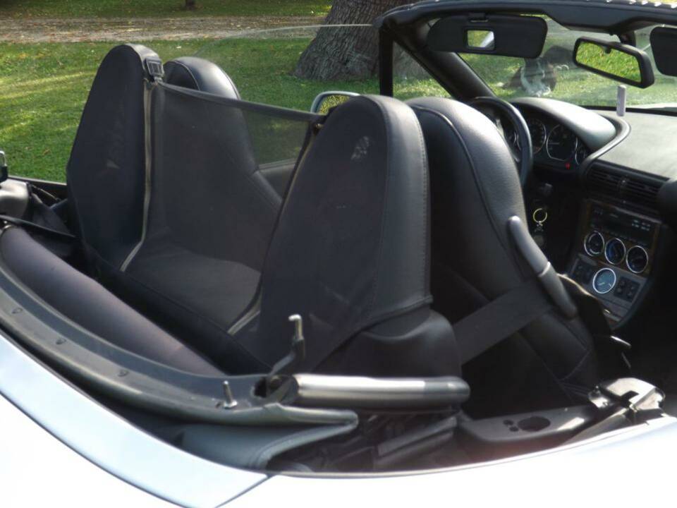 Immagine 34/50 di BMW Z3 Coupé 2.8 (2000)