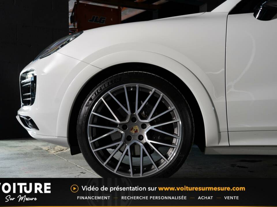 Bild 19/24 von Porsche Cayenne Coupé E-Hybrid (2022)